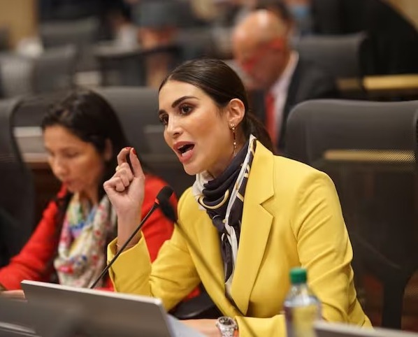 Gobierno Petro ha ejecutado cero pesos de los recursos destinados a la Paz: Saray Robayo Bechara