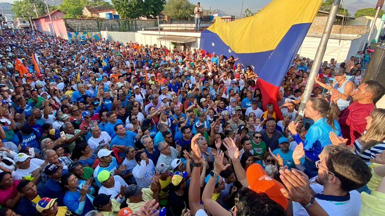 Marcha histórica:  Petro perdió la calle