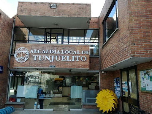 Por presuntos sobre costos en construcción de la Alcaldía de Tunjuelito, indagan a funcionarios de la Alcaldía de Bogotá