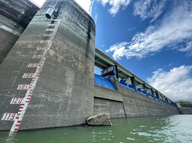 Las lluvias han generado un leve incremento en el embalse de Urrá