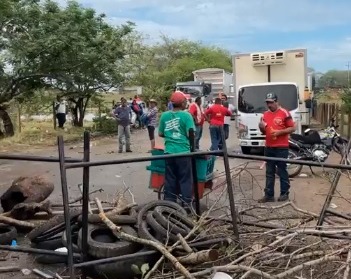 Van dos días de bloqueo por Afinia
