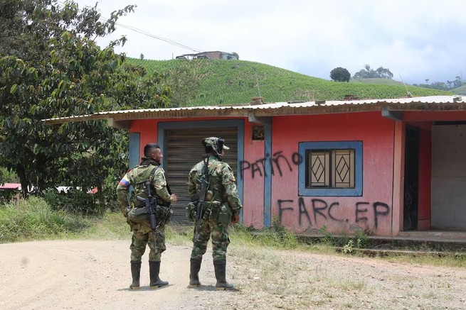 Ejército abatió a 15 miembros de la estructura ‘Carlos Patiño’