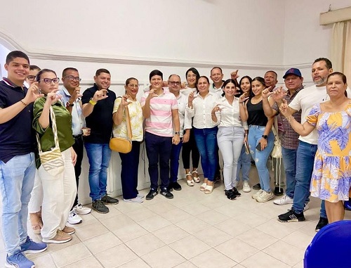 Conservadores eligen a sus directivas