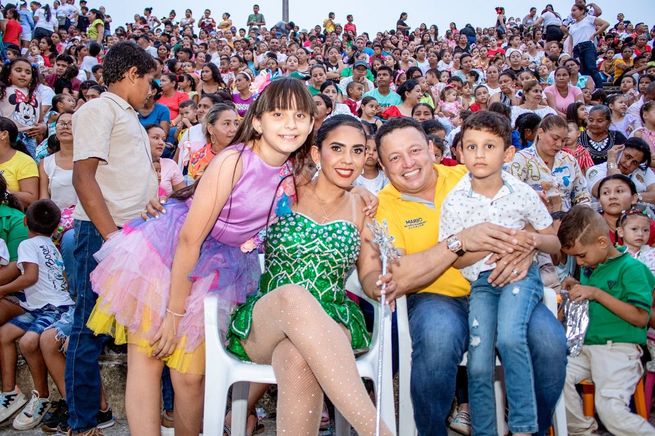 Alcalde y gestora social de Ovejas hicieron felices a los niños y niñas del municipio
