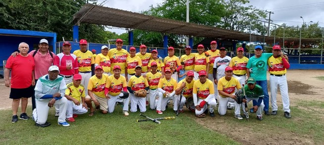 Sucre venció a Córdoba en amistosos de sóftbol