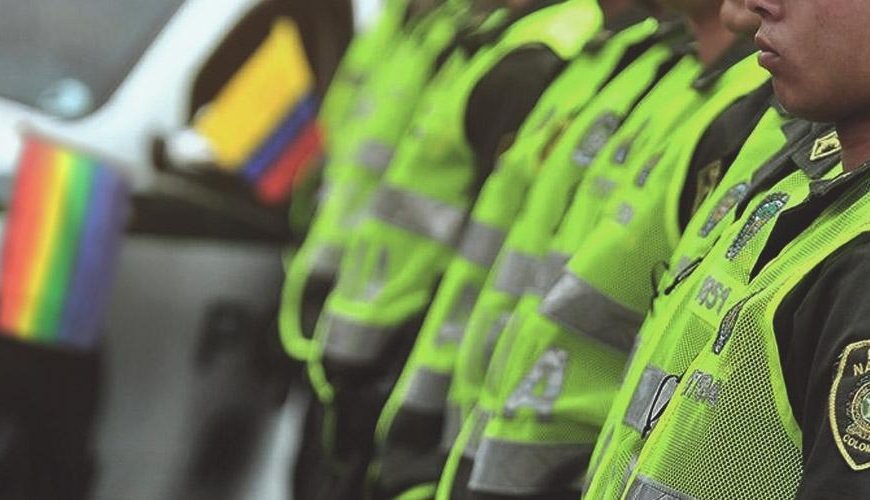 Sancionan a subintendente y patrullero por maltrato físico a ciudadano de la comunidad LGBTI