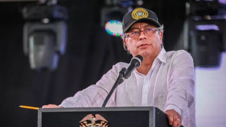 Petro suspendió giros de Gestión de Riesgo a dos corporaciones autónomas y un municipio