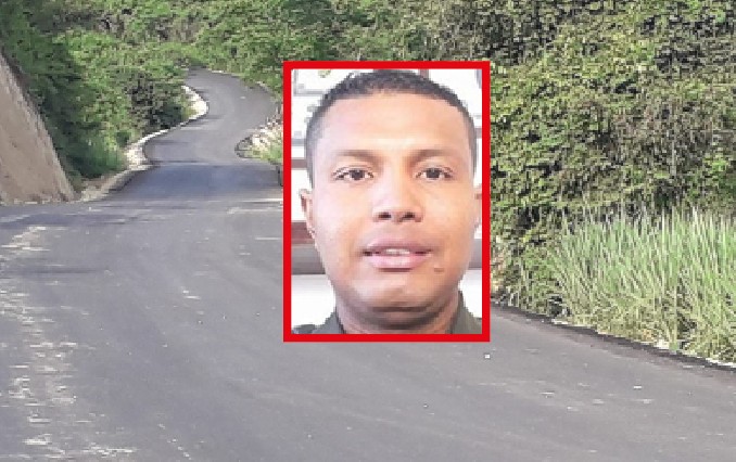 A policía (r) le dispararon por no dejarse atracar