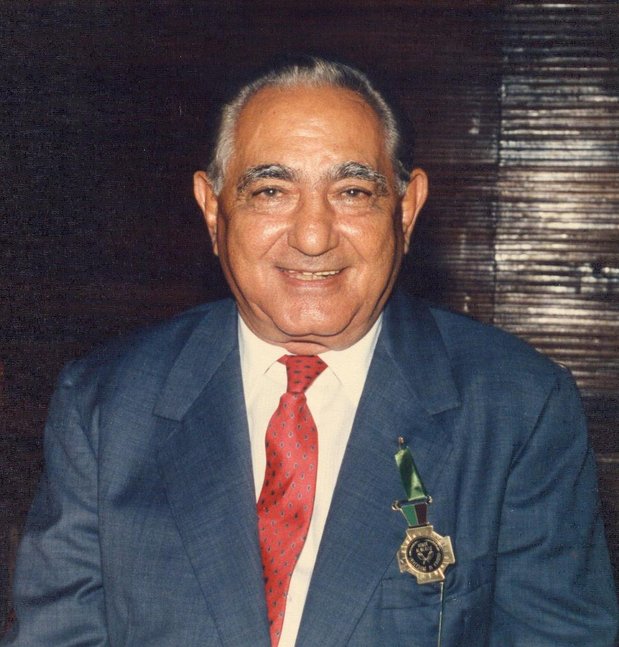 Elías Bechara Zainum,  el padre de la educación