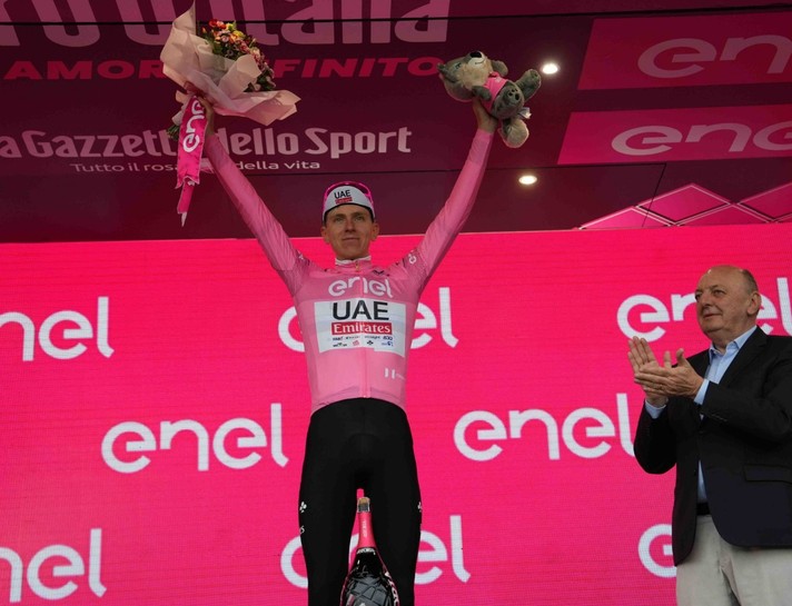 Pogacar se sacudió y es el líder del Giro