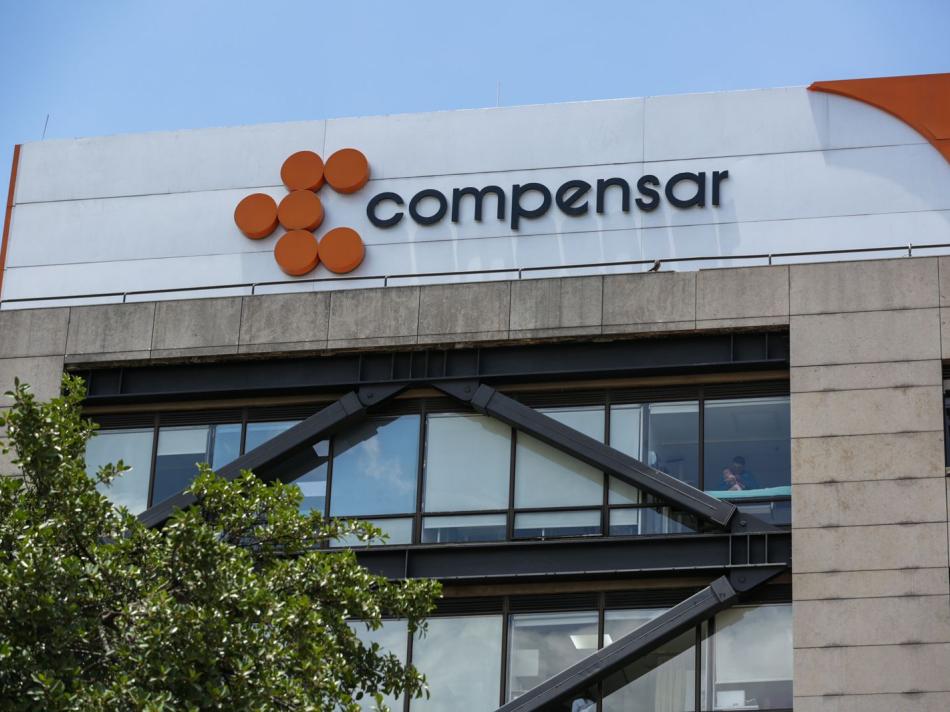 Compensar entregó la documentación con la que se oficializa su liquidación