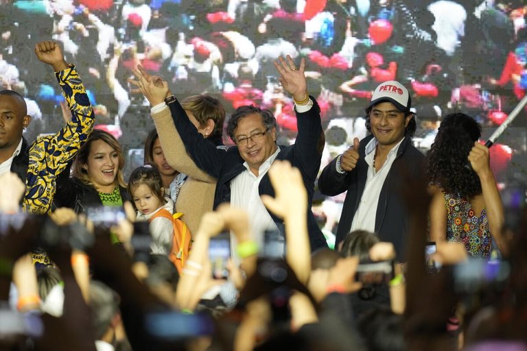 CNE presentó ponencia con formulación de cargos contra la campaña del presidente Petro