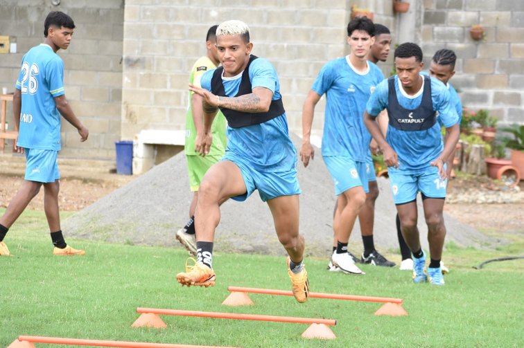Jaguares no descansa y quiere la Copa