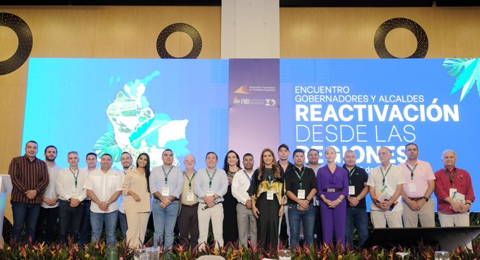 Gobernadores y alcaldes piden al Gobierno levantar cese el fuego con grupos armados