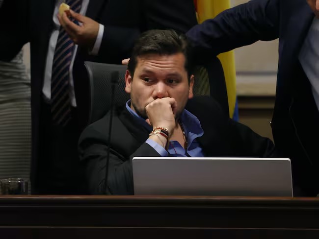 Partido Liberal abre investigación ético disciplinaria contra Andrés Calle