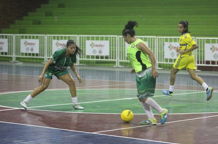 Sabaneros prueba jugadoras para formar su equipo femenino