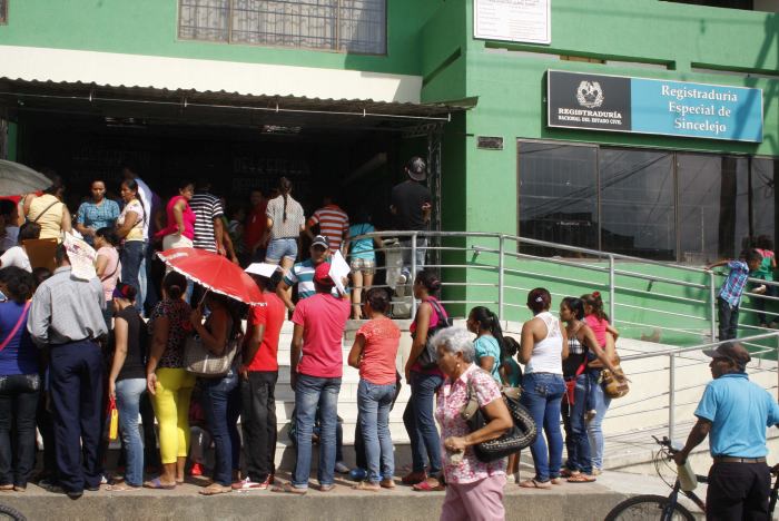 Capturan a exfuncionarios de la Registraduría