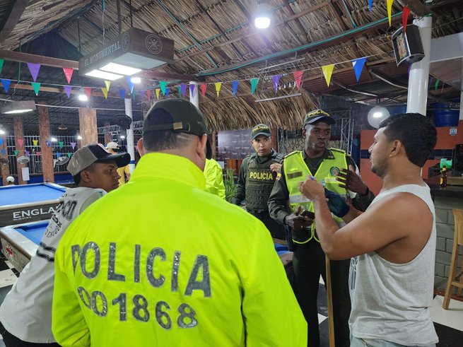 Policía de Córdoba despliega caravanas de seguridad en Lorica
