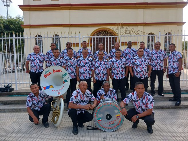 El encantador sonido del clarinete de Deiby en la Banda San Juan de Caimito