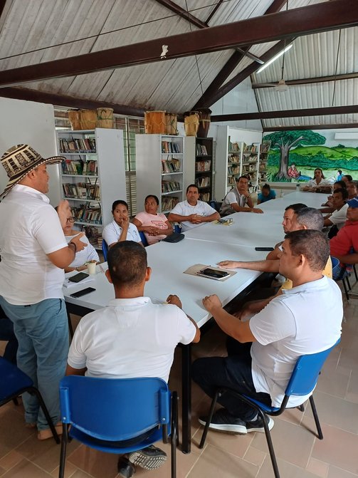 Presidió primera sesión de la Mesa de Víctimas