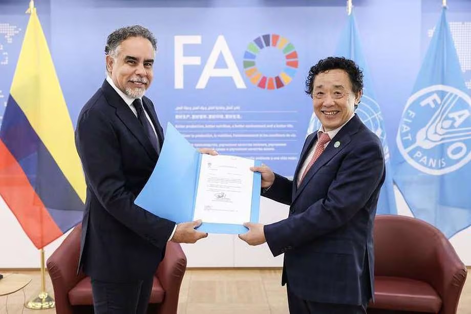 Asume el cargo de embajador ante la FAO