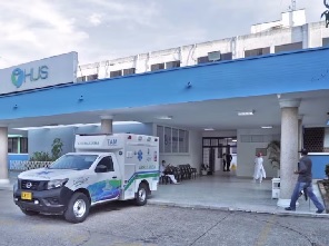 Exempleados y empleados del HUS siguen esperando el pago
