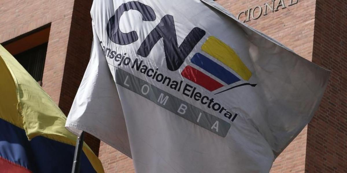 Denuncian a magistrados del CNE por investigación contra Petro