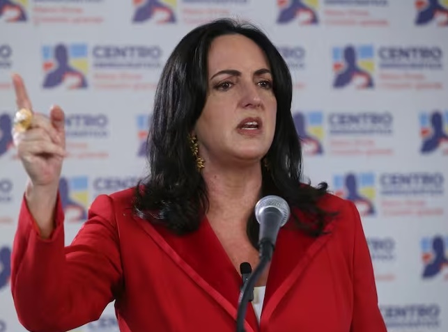 "Vaya y dígale a la ONU que hay dos grupos Farc": Cabal a Petro