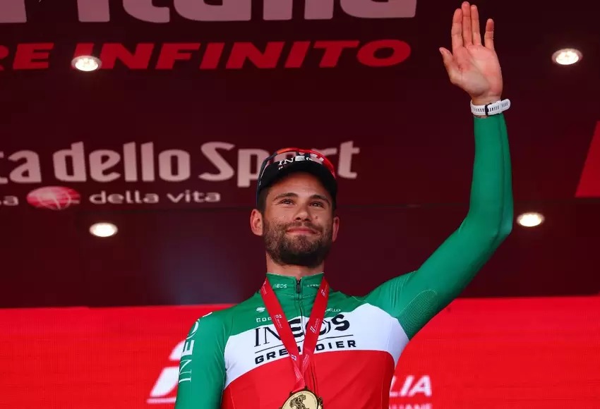 El italiano Filippo Ganna se quedó con la etapa 14 del Giro