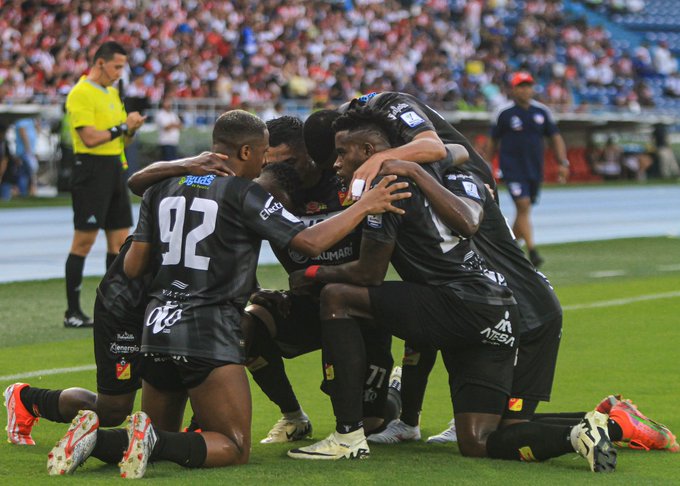 Pereira derrotó 3-2 a Junior en el Metropolitano