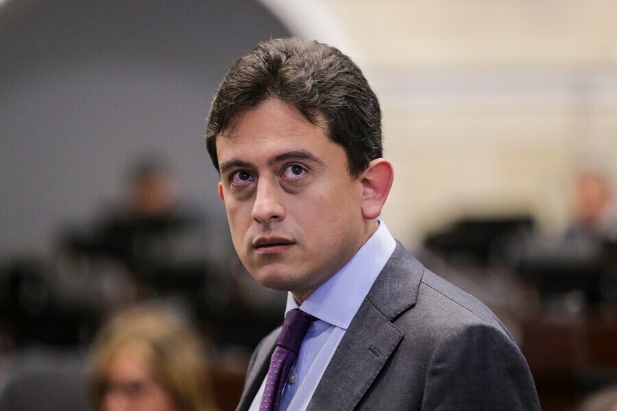 “Como influencer es muy bueno, como director no”, Sindicato de Dian sobre Luis Carlos Reyes