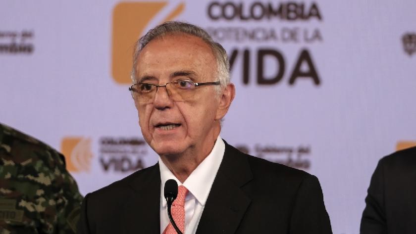 Piden la renuncia de MinDefensa