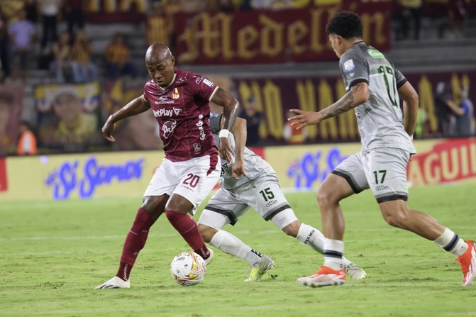 Santa Fe tiene medio pie en la final