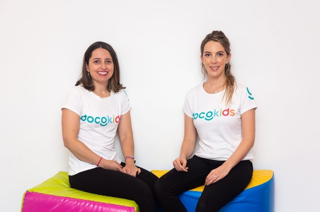Galardonan a médico colombiana por Docokids