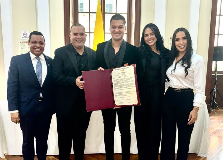Congreso de la República exaltó al artista Elder Dayán