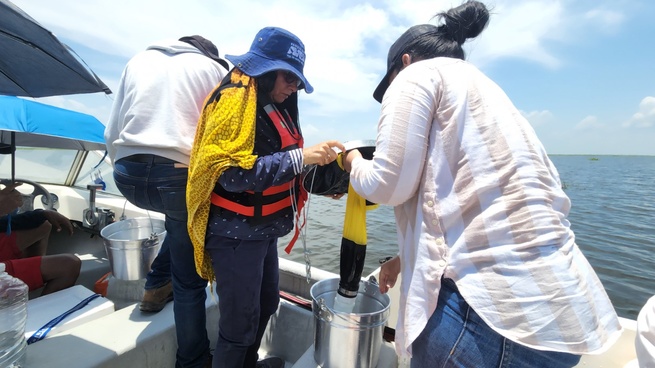 Docentes de la Unicor evalúan presencia de microplásticos en la Ciénaga ‘La Guartinaja’ del Bajo Sinú