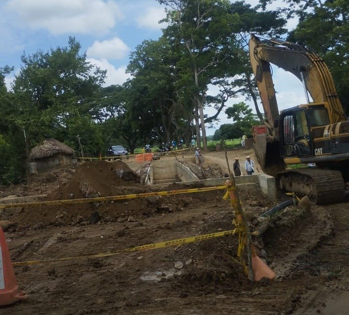 Avanzan los trabajos en la vía de El Vidrial