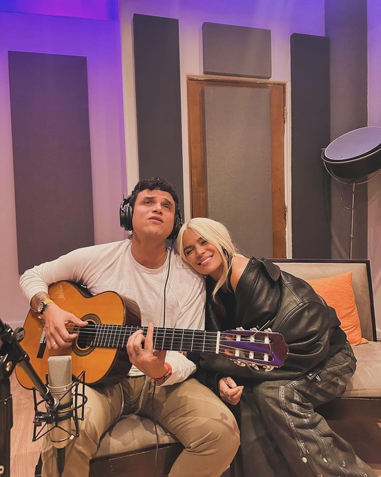 Silvestre Dangond y Karol G se vienen con música