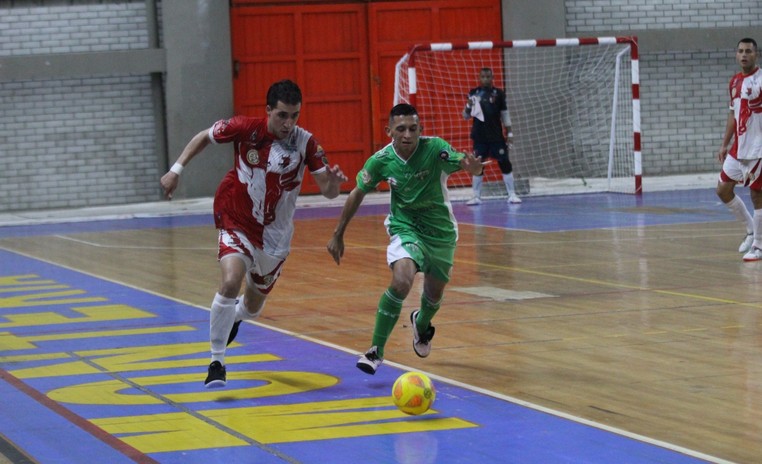 Toros debutó en casa de manera arrolladora