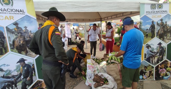 Policía Decor conmemora el Día Nacional del Campesino