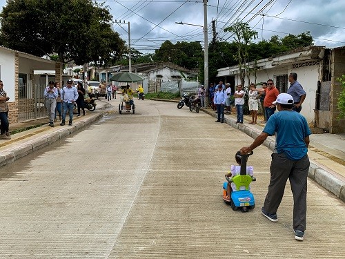 Terminaron 6 años de sufrimiento en El Bongo con terminación de la calle