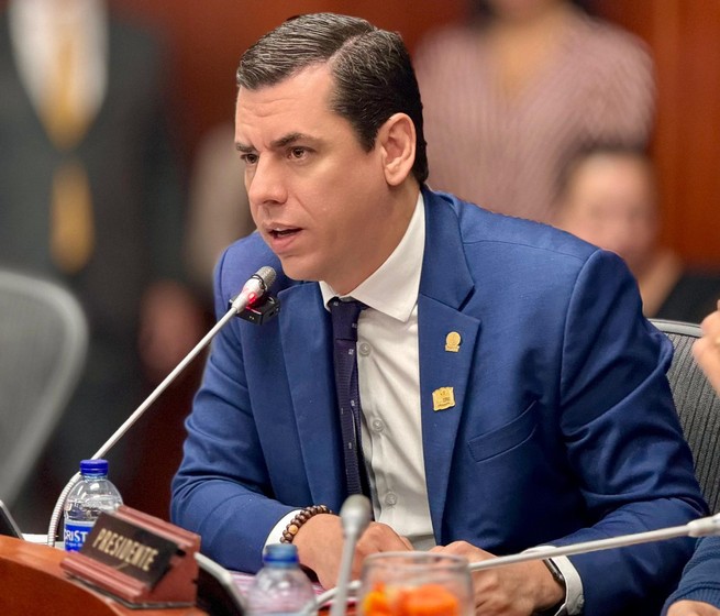 Aprobado en primer debate proyecto de ley "Seguridad y confianza en líneas móviles y el sistema financiero"