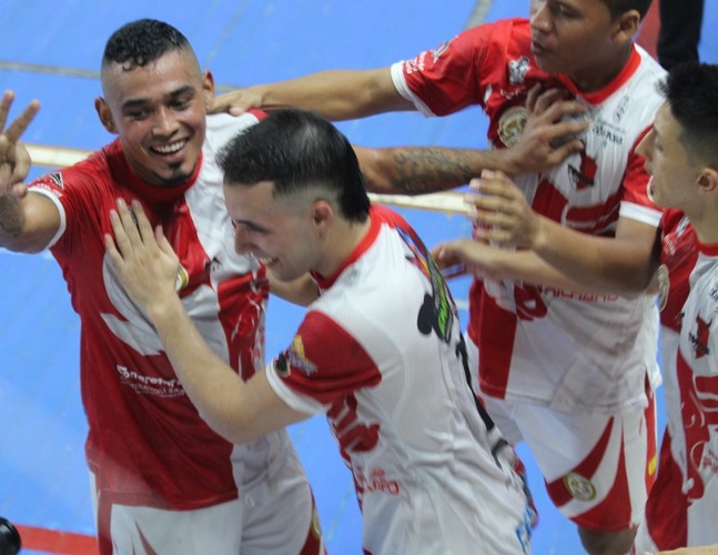 Toros del Sinú ganó, gustó, goleó y clasificó