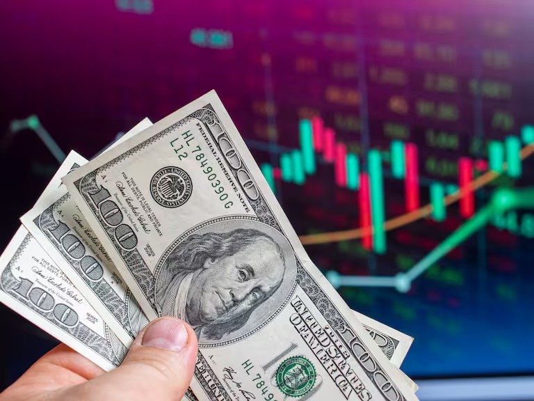 El dólar supero la barrera de los 4mil pesos