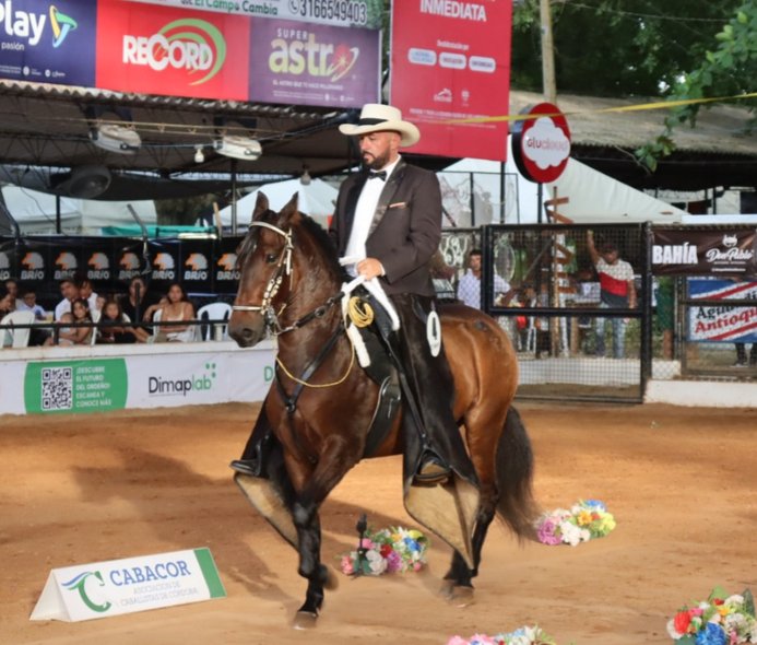 La Feria se engalanó de Trocha y Galope