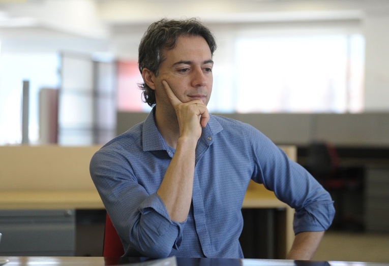 Incautan bienes a exfuncionarios de Daniel Quintero