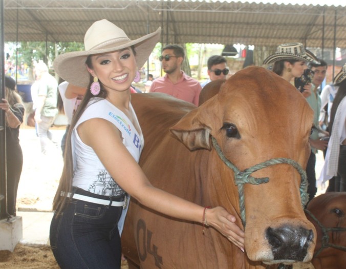 Reinaron en el Coliseo de FeriasReinaron en el Coliseo de Ferias