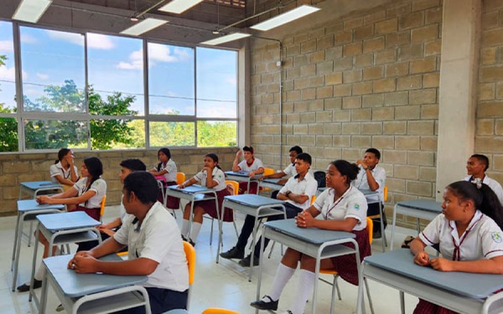 Nombrarán 96 plazas de docentes en Sucre