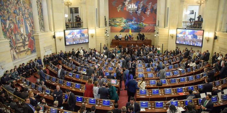 Se hundió en el Congreso la reforma a la educación