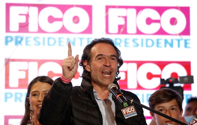 Fiscalía indaga campaña presidencial de Fico